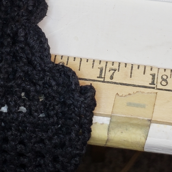 80's Black sleeveless crocheted scoop neck top - Picture 6 of 6